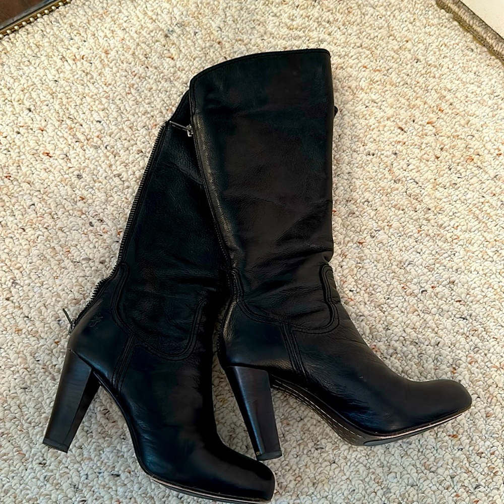 “Miranda” back zip Knee-high black boots with rounded toe. Excellent condition!